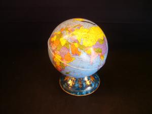 globe saving box（貯金箱）