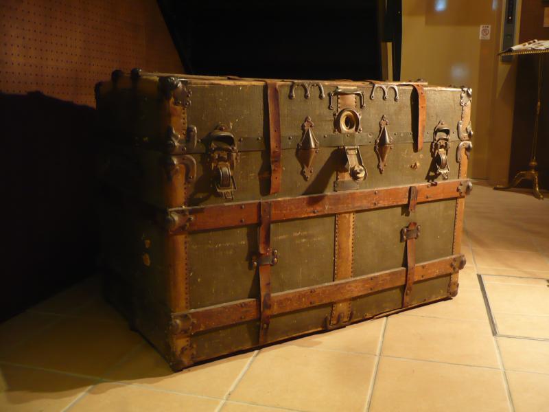 wood trunk box