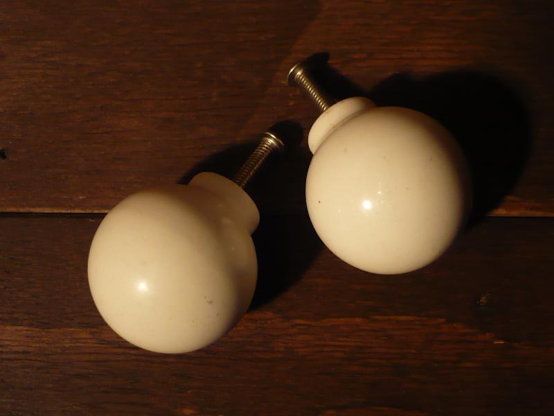 キャビネットノブ LCM 2556(5)