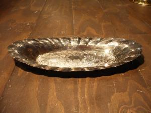 silver oval tray