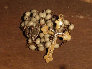 Italian bakelite beads rosary