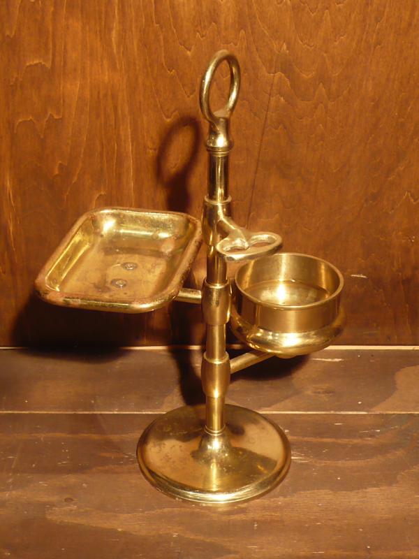 Italian brass bathroom stand