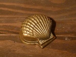 Italian brass shell clip