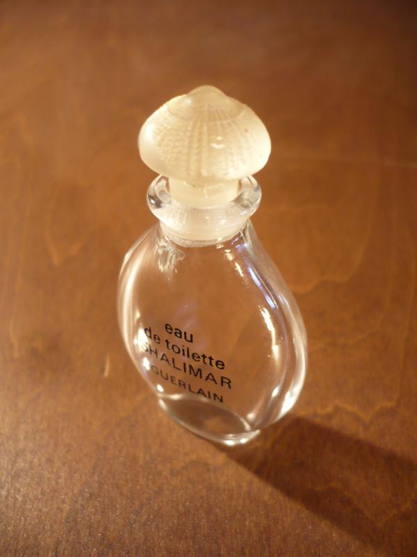 GUERLAIN/SHALIMAR香水瓶、ミニチュア香水ボトル、ミニガラスボトル、サンプルガラス瓶　LCM 3068（2）
