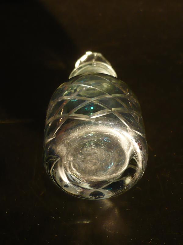 ボヘミアングリーンカットガラス香水ビン　LCM 3084（4）