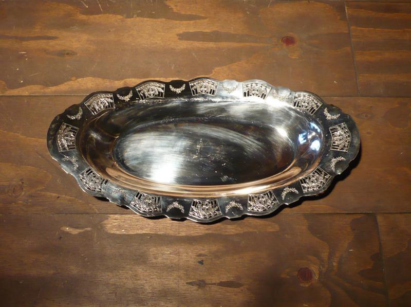 silver oval tray