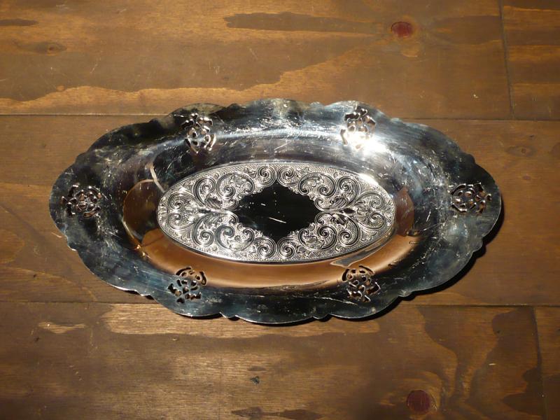 silver oval tray