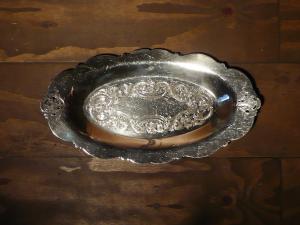 silver oval tray