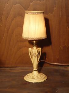 Italian white shade table lamp 1灯