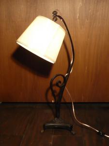 French black iron scroll shade table lamp 1灯