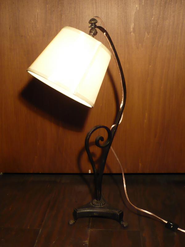 French black iron scroll shade table lamp 1灯