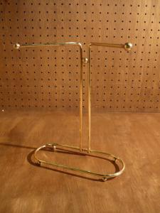 gold accessory display stand
