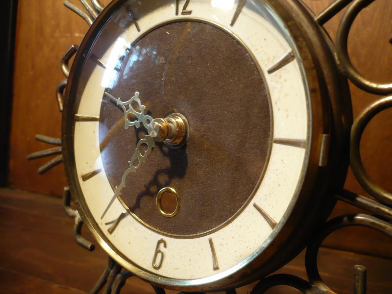ヴィンテージ時計　レトロな置き時計　LCM 3908（4）