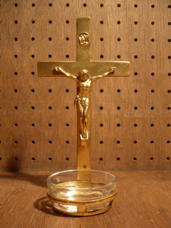 Italian brass crucifix with holy water font(壁掛け可)