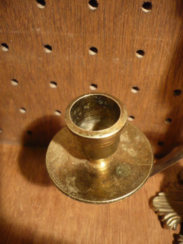宗教用品、置物（真鍮製クロススタンド、置型の十字架燭台つき）　LCJ 0481（4）