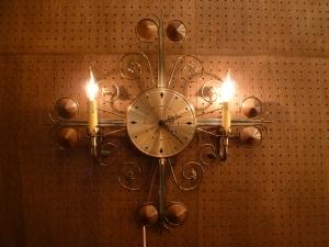 Wall bracket clock 2灯