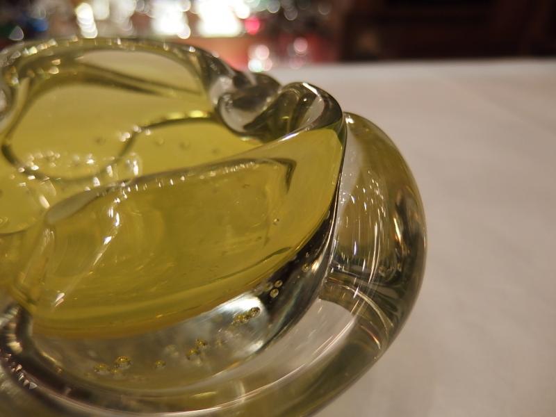 イタリアムラノガラスオブジェ　ヴィンテージアートガラス灰皿　気泡入り　クリアー×黄色　　USM 1334（5）