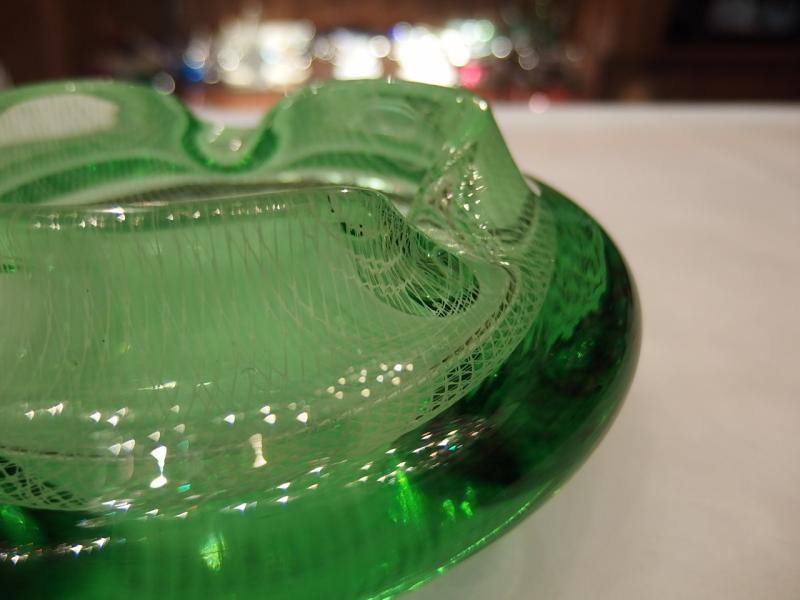 イタリアムラノガラスオブジェ　ヴィンテージアートガラス灰皿　緑のレース模様　USM 1345（6）