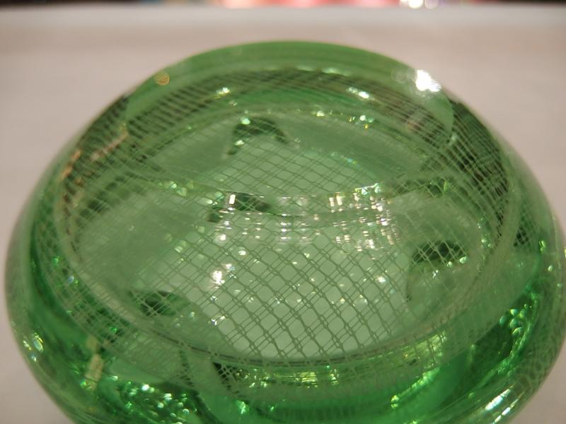イタリアムラノガラスオブジェ　ヴィンテージアートガラス灰皿　緑のレース模様　USM 1345（7）