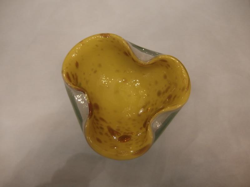 イタリアムラノガラスオブジェ　ヴィンテージアートガラス灰皿　白×黄色×金の気泡　USM 1346（2）
