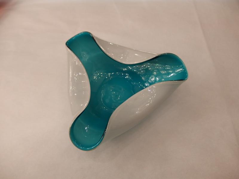 イタリアムラノガラスオブジェ　ヴィンテージアートガラス灰皿　水色×白　USM 1353（1）