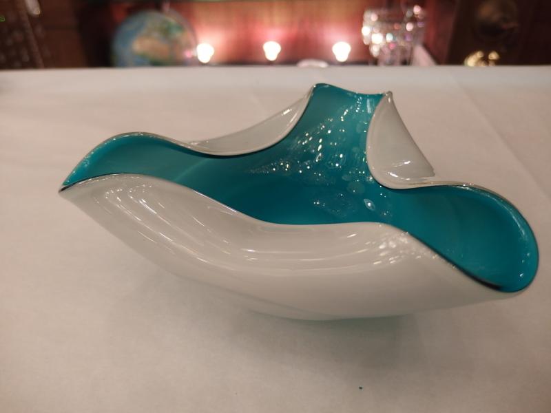 イタリアムラノガラスオブジェ　ヴィンテージアートガラス灰皿　水色×白　USM 1353（3）