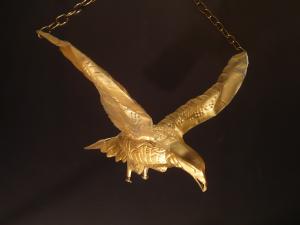hanging gold eagle objet