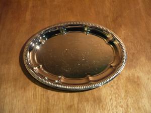 silver oval tray