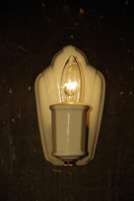 磁器製ウォールブラケット、フランス製壁ブラケット照明、ウォールランプ、ライト、レトロ照明　LCB 0330（2）