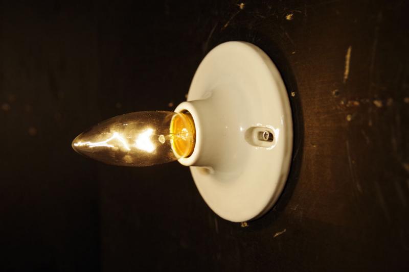 磁器製ウォールブラケット、ドイツ製壁ブラケット照明、ウォールランプ、ライト、レトロ照明　LCB 0359（4）