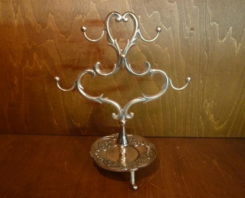 Brass accessory stand