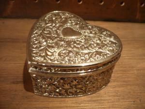 silver heart jewelry case