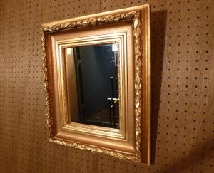 Wall mirror