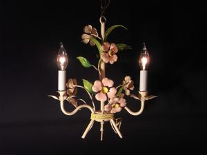 French white flower chandelier 3灯（ピンクのお花）