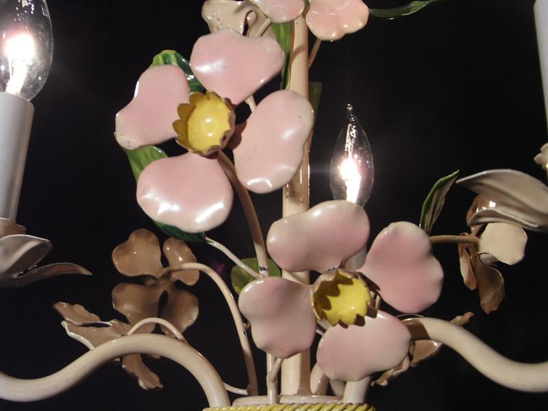 リビング照明、フランス製フラワーシャンデリア、花付きシャンデリア、白塗りアイアンシャンデリア　BCH 0071（7）