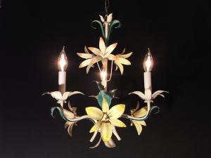 French white flower chandelier 3灯（黄色のお花）