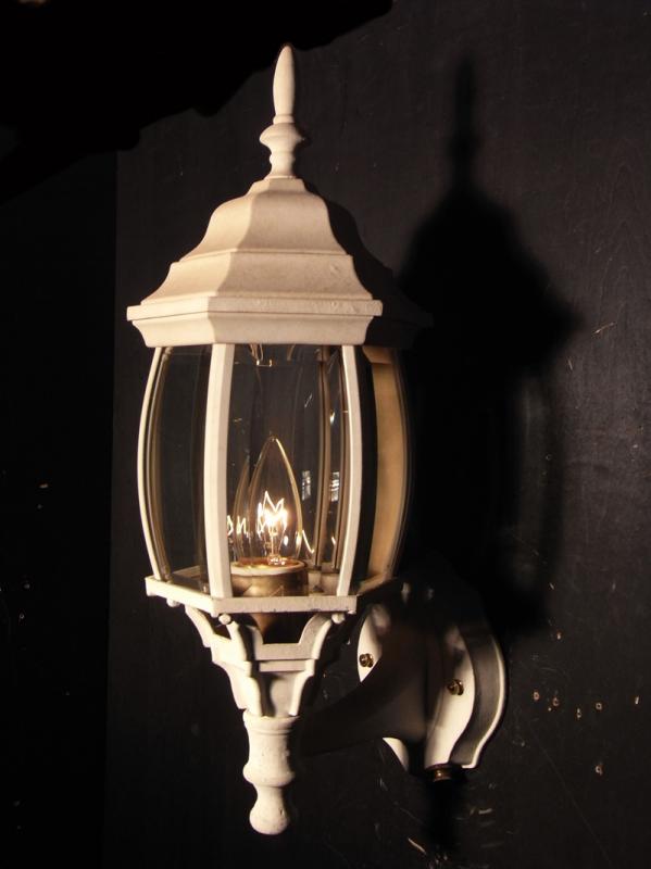 white lantern wall bracket 1灯（残り1点！）
