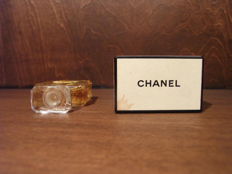 CHANEL N°5 香水瓶、ミニチュア香水ボトル、ミニガラスボトル、サンプルガラス瓶　LCC 0426（5）