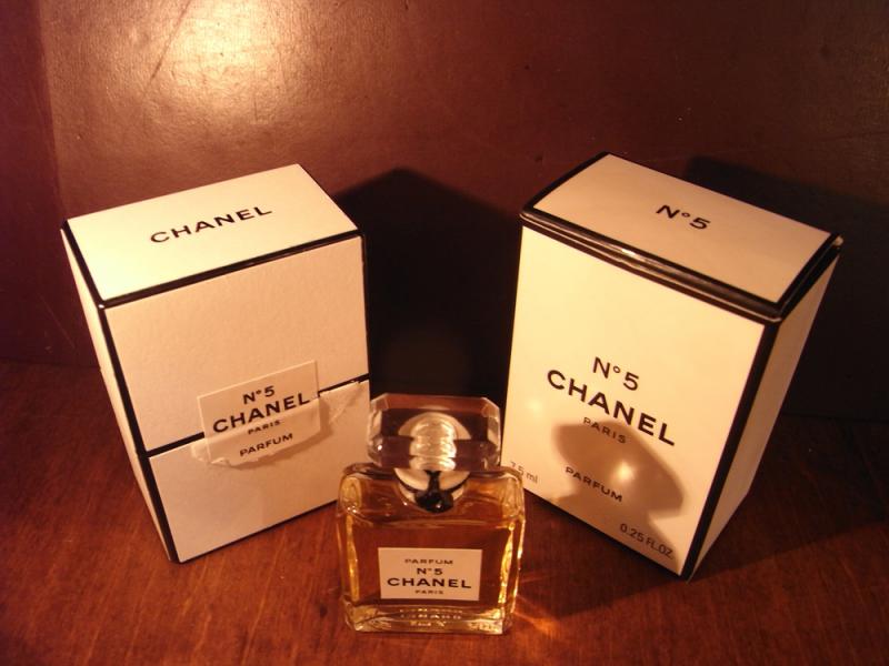 CHANEL N°5 香水瓶、ミニチュア香水ボトル、ミニガラスボトル、サンプルガラス瓶　LCC 0608（2）