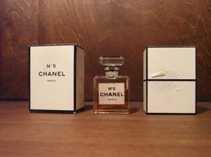 French glass perfume bottle（EXTRAIT/未開栓）