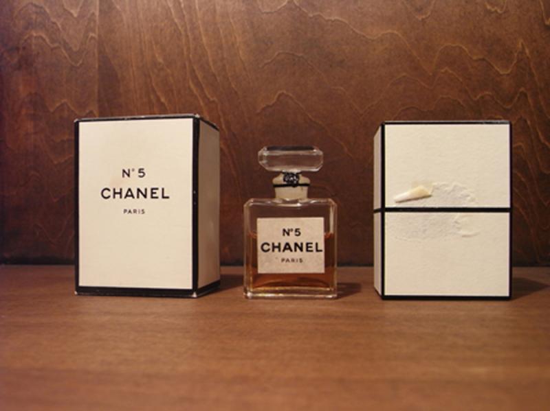 French glass perfume bottle（EXTRAIT/未開栓）