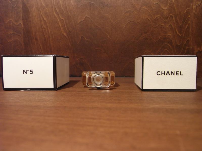 CHANEL N°5 香水瓶、ミニチュア香水ボトル、ミニガラスボトル、サンプルガラス瓶 LCC 0036(5)