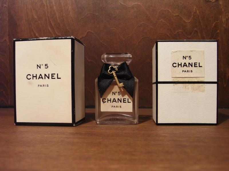 CHANEL N°5 香水瓶、ミニチュア香水ボトル、ミニガラスボトル 