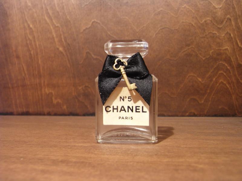 CHANEL N°5 香水瓶、ミニチュア香水ボトル、ミニガラスボトル、サンプルガラス瓶 LCC 0471(2)
