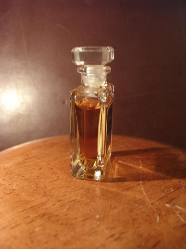CHANEL COCO 香水瓶、ミニチュア香水ボトル、ミニガラスボトル、サンプルガラス瓶　LCC 0809（7）
