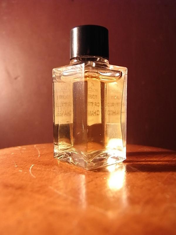 CHANEL CRISTALLE 香水瓶、ミニチュア香水ボトル、ミニガラスボトル、サンプルガラス瓶 LCC 0753(2)