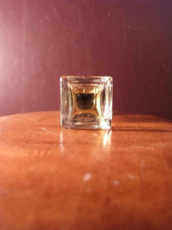 CHANEL POUR MONSIEUR香水瓶、ミニチュア香水ボトル、ミニガラスボトル、サンプルガラス瓶 LCC 0718(4)