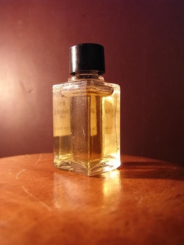 CHANEL N°5 香水瓶、ミニチュア香水ボトル、ミニガラスボトル、サンプルガラス瓶 LCC 0084(2)