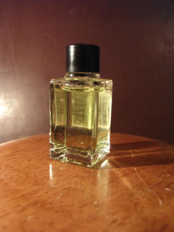 CHANEL N°19 香水瓶、ミニチュア香水ボトル、ミニガラスボトル、サンプルガラス瓶　LCC 0670（6）