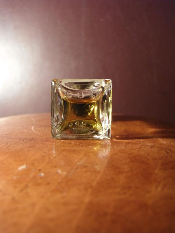 CHANEL N°5 香水瓶、ミニチュア香水ボトル、ミニガラスボトル、サンプルガラス瓶 LCM 4655(6)